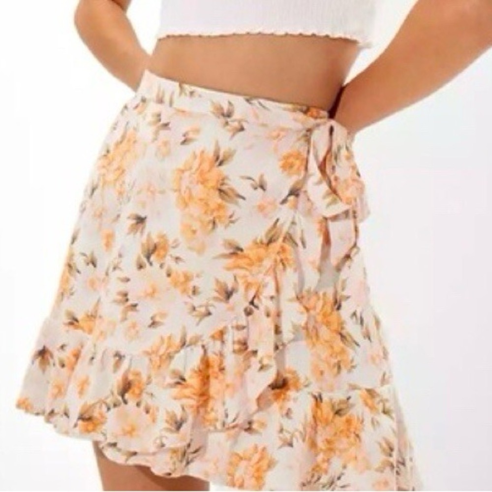 American Eagle Yellow‎ Floral Linen Blend Wrap Skirt
